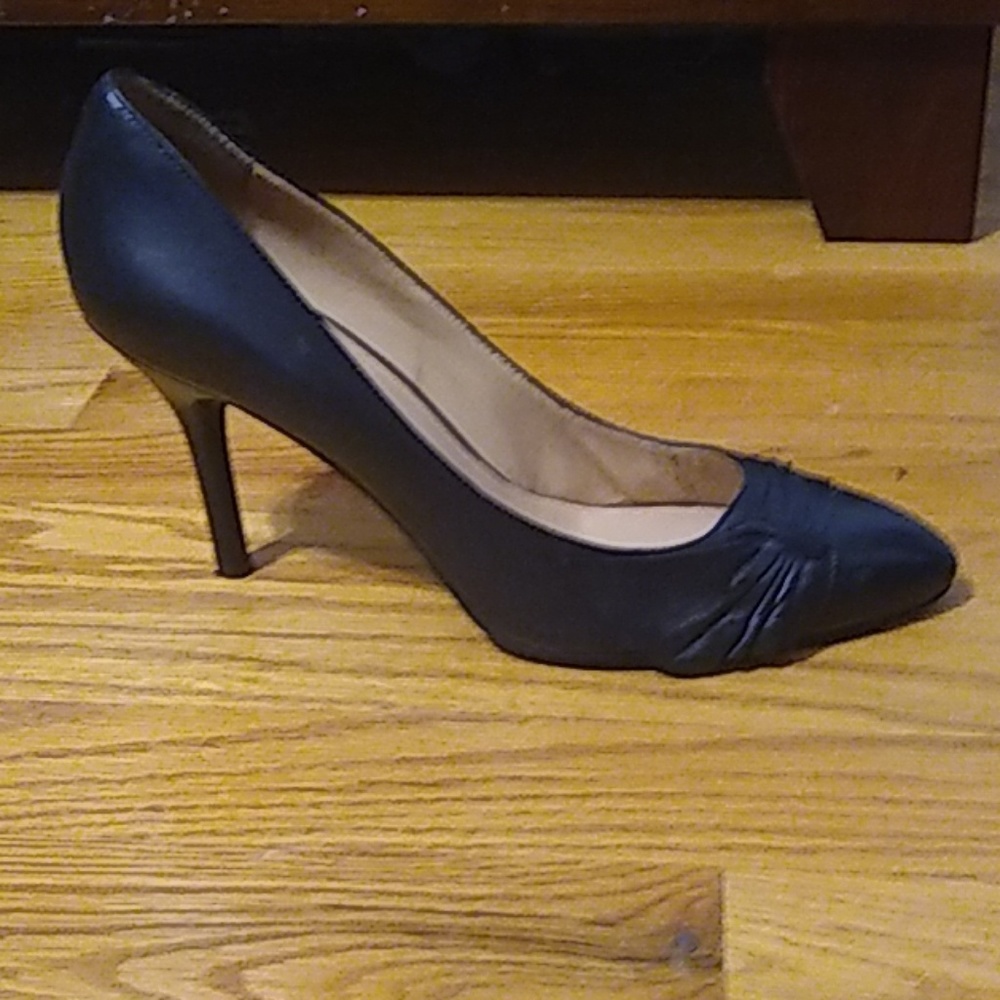 High heels - Picture 2 of 2